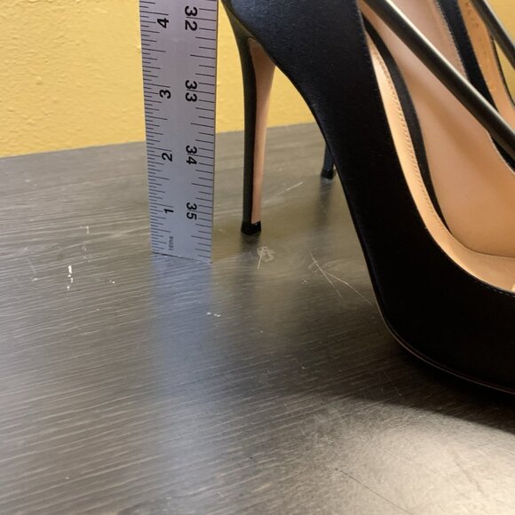 Gianvito Rossi Gianvito 105 Raso Black Leather Pump - Picture 16 of 16